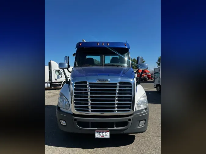 2018 FREIGHTLINER CASCADIA 125