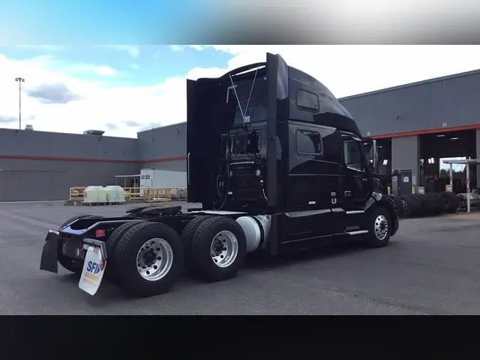 2023 Volvo VNL8606ed10e19558ef8e16a1814b7d6bccb85