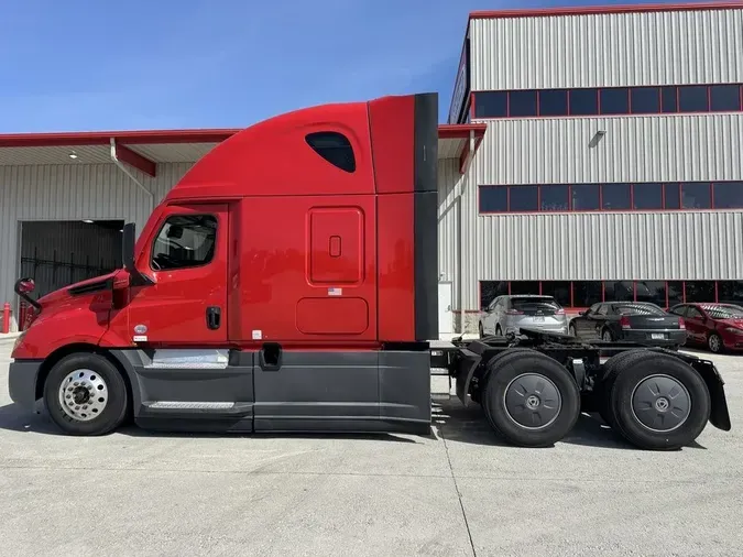 2023 Freightliner Cascadia®6ed133a95a120b62903fd61754bc18c0