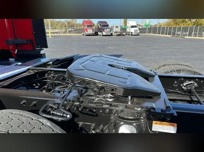 2021 FREIGHTLINER CA126