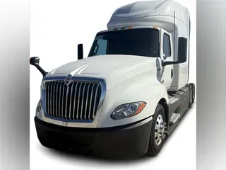 2022 International LT625