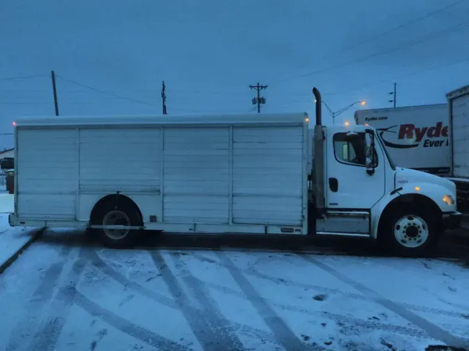 2012 FREIGHTLINER/MERCEDES M2 106