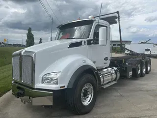 2022 Kenworth T880