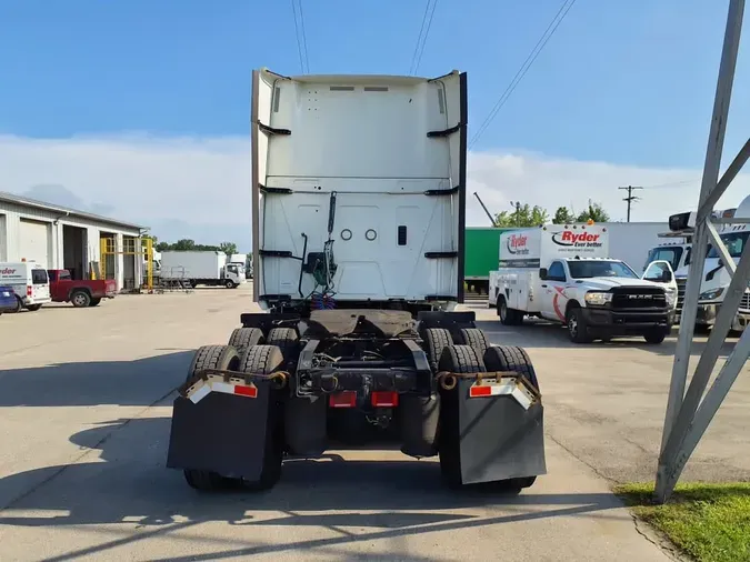 2019 NAVISTAR INTERNATIONAL LT625 SLPR CAB