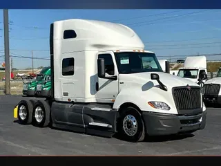 2022 INT LT625 6x4