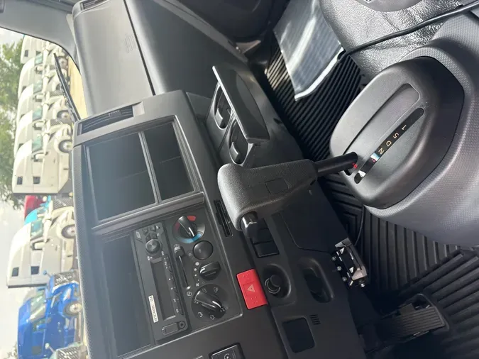 2027 ISUZU GAS NPRGASHD