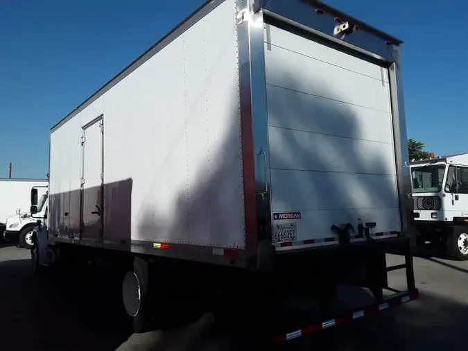 2018 FREIGHTLINER/MERCEDES M2 106