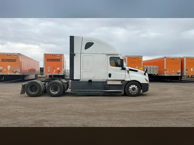 2022 Freightliner Cascadia 126