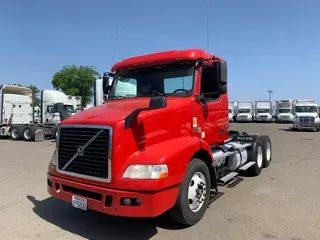 2016 Volvo VNL64TRACTOR
