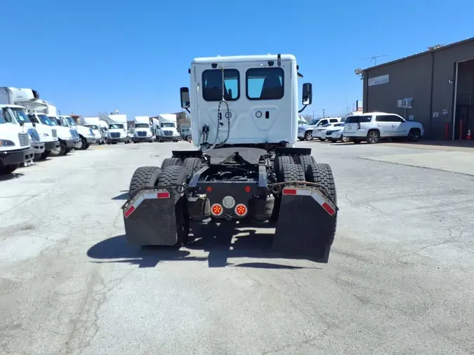2018 FREIGHTLINER/MERCEDES CASCADIA 125