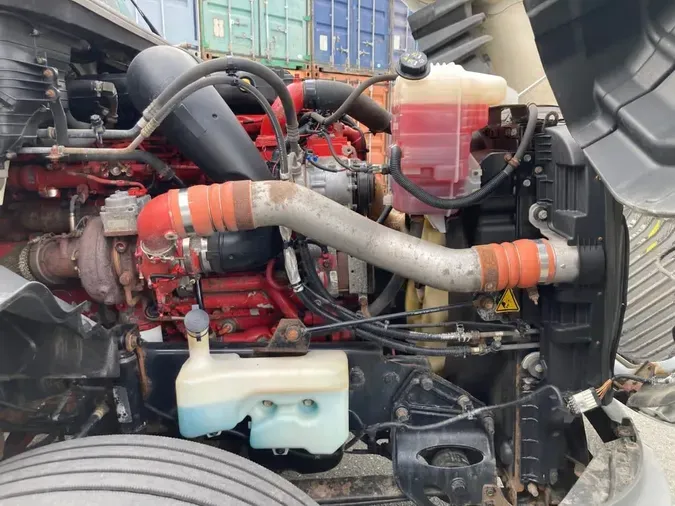 2019 NAVISTAR INTERNATIONAL LT625 DAYCAB T/A
