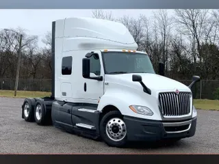 2022 INT LT625 6x4