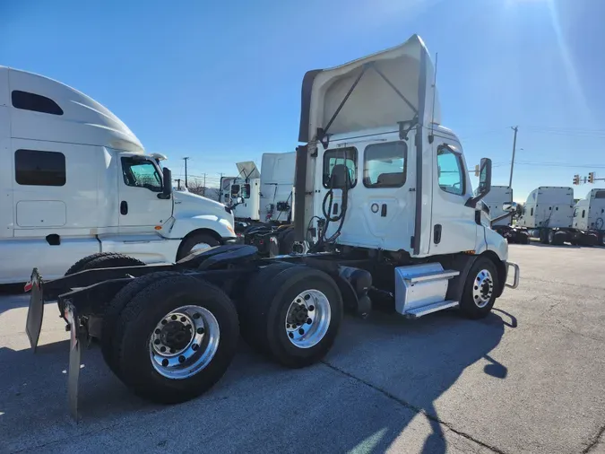 2020 FREIGHTLINER/MERCEDES NEW CASCADIA 116