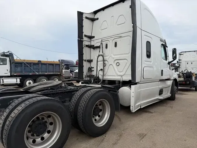 2022 FREIGHTLINER CASCADIA 126