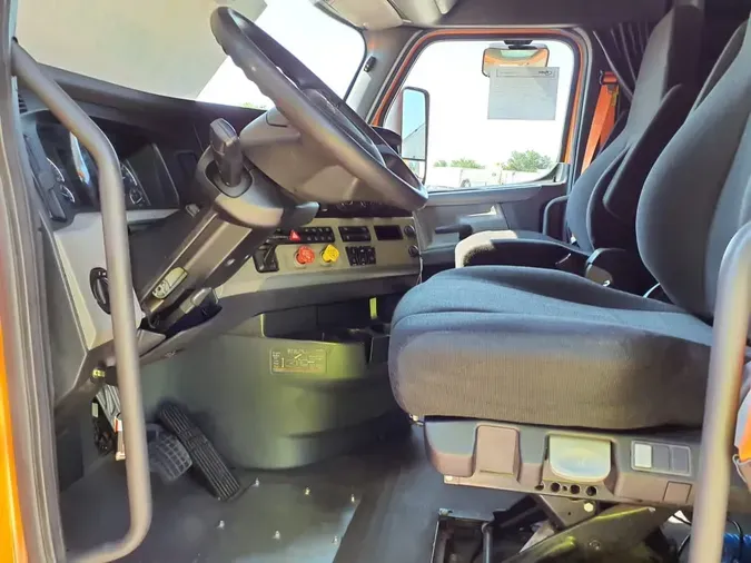 2019 FREIGHTLINER NEW CASCADIA PX12664