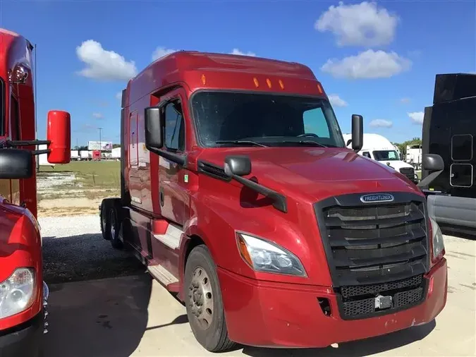 2019 FREIGHTLINER CA126