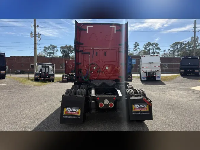 2022 Freightliner Cascadia