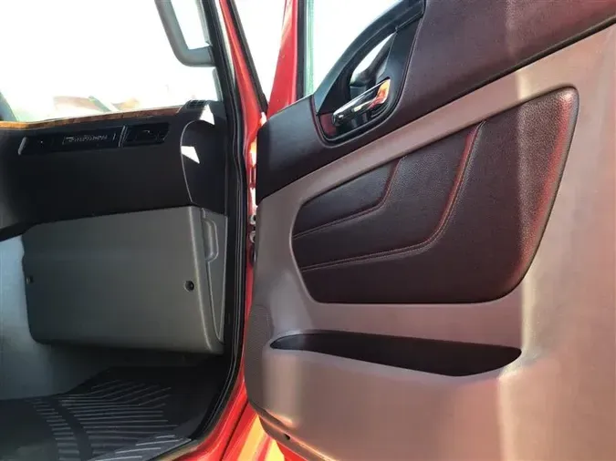 2022 INTERNATIONAL LT625