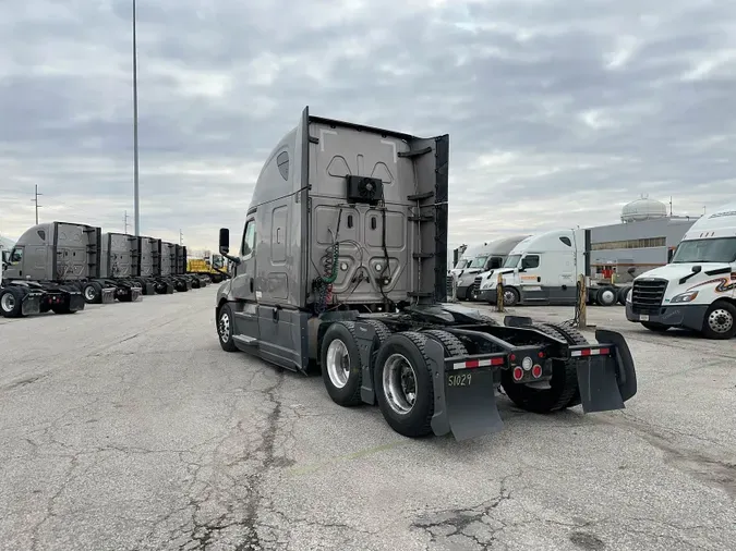 2020 Freightliner Cascadia