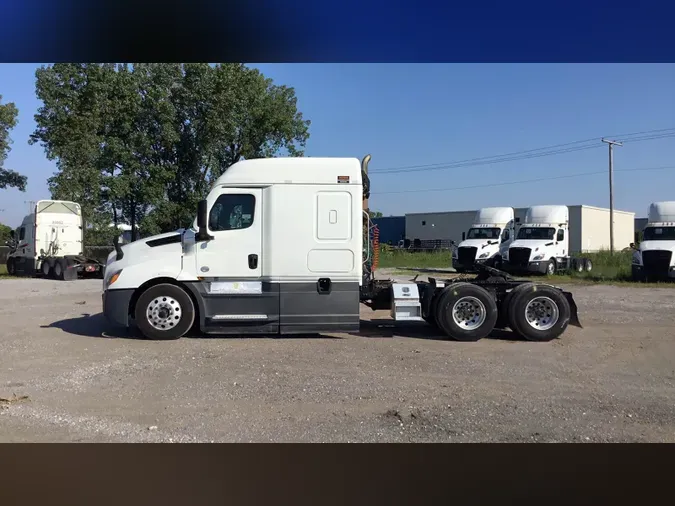 2022 Freightliner Cascadia 1266ef660706b6821ae7474e19129a1d587