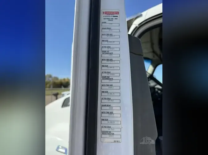2018 KENWORTH T880