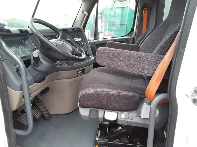 2017 FREIGHTLINER/MERCEDES CASCADIA 125