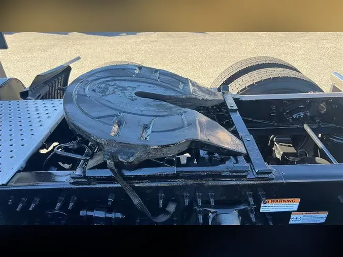 2021 FREIGHTLINER CA126