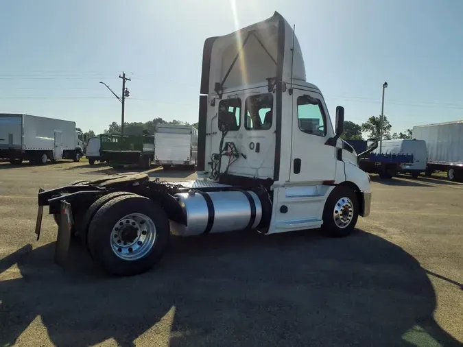 2020 FREIGHTLINER NEW CASCADIA 116