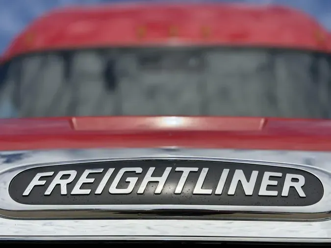 2023 Freightliner Cascadia