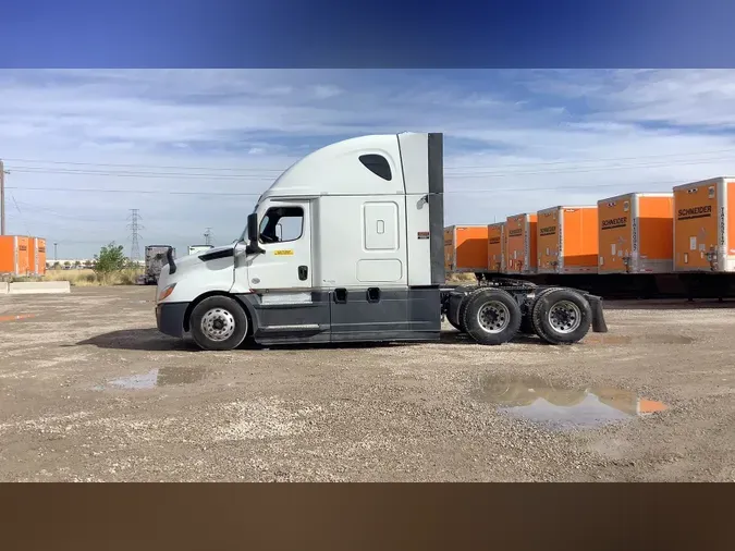 2022 Freightliner Cascadia