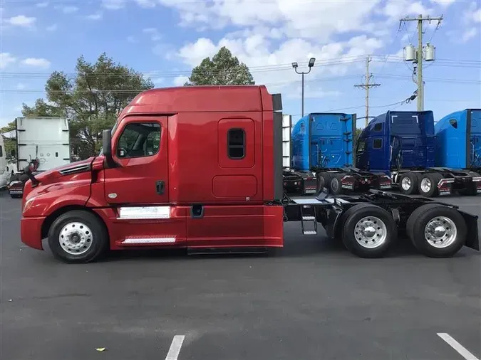 2019 FREIGHTLINER CA126