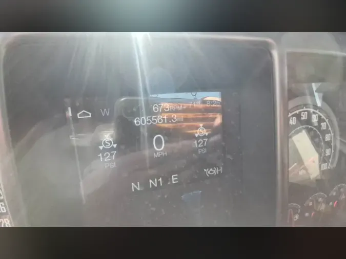 2020 Mack Anthem6f02bdc7662f524f77f64f3bbbf9315d