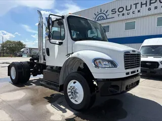 2021 Freightliner M2 106