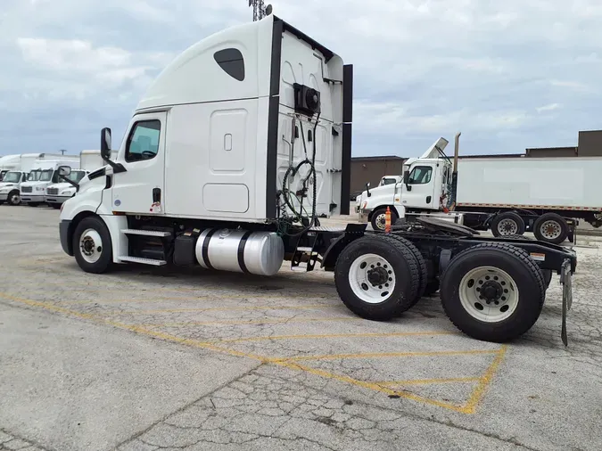 2019 FREIGHTLINER/MERCEDES CASCADIA 125