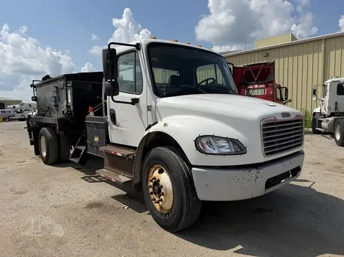 2015 FREIGHTLINER BUSINESS CLASS M2 106