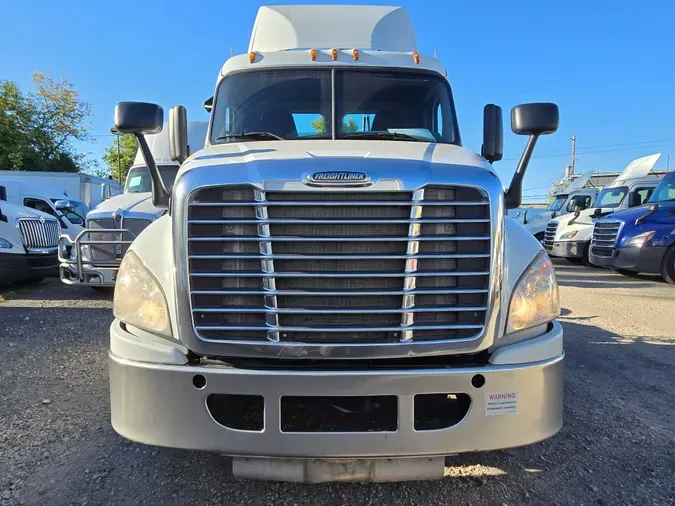 2017 FREIGHTLINER/MERCEDES CASCADIA 125