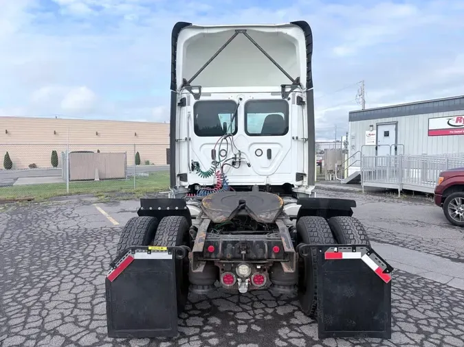 2020 FREIGHTLINER/MERCEDES NEW CASCADIA 1266f111f7da45ca410d30ba6ce9fa661ad