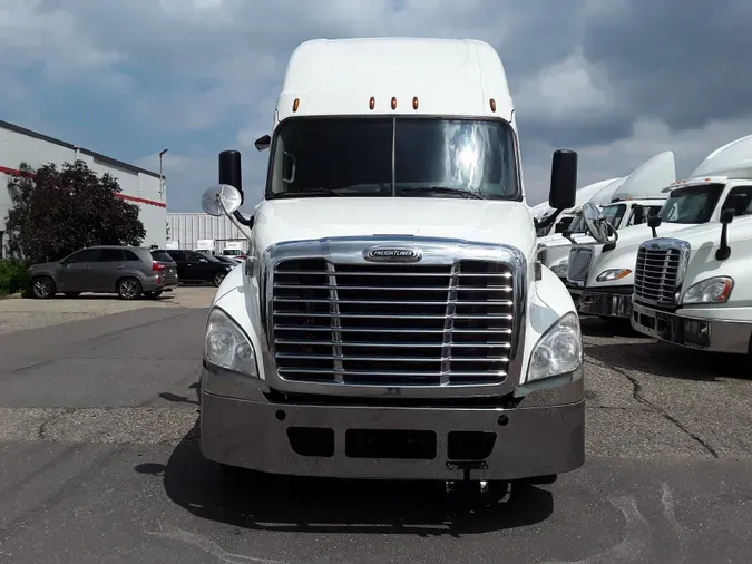 2018 FREIGHTLINER/MERCEDES CASCADIA 125