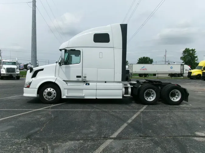 2013 Volvo VNL6706f151d94870b54e6d616f3f6aef6304a