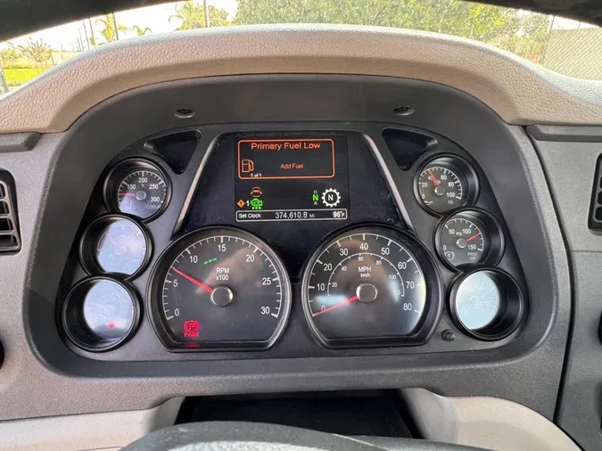 2021 Peterbilt 579