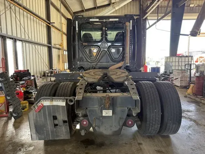 2020 FREIGHTLINER CASCADIA 116