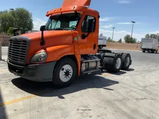 2014 FREIGHTLINER X12564ST