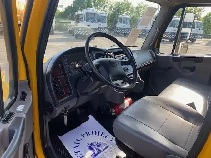 2020 Freightliner Business Class M2 106