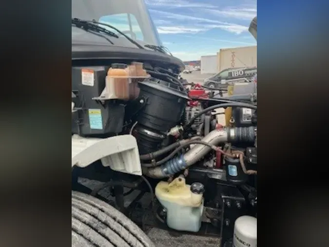 2019 FREIGHTLINER/MERCEDES M2 106