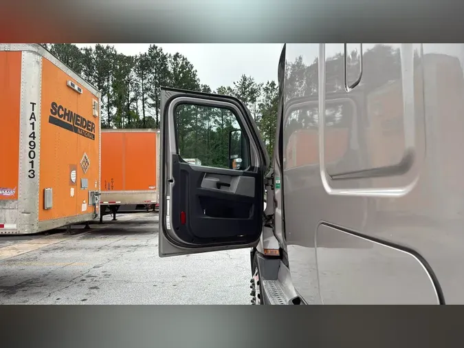 2021 Freightliner Cascadia