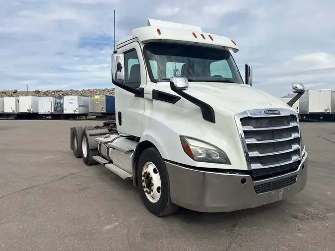 2019 FREIGHTLINER/MERCEDES NEW CASCADIA 116