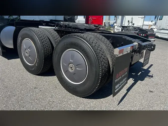 2022 INTERNATIONAL LT625