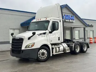 2022 FREIGHTLINER Cascadia 126