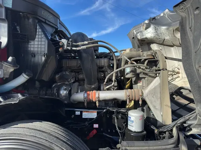 2023 FREIGHTLINER Cascadia 126