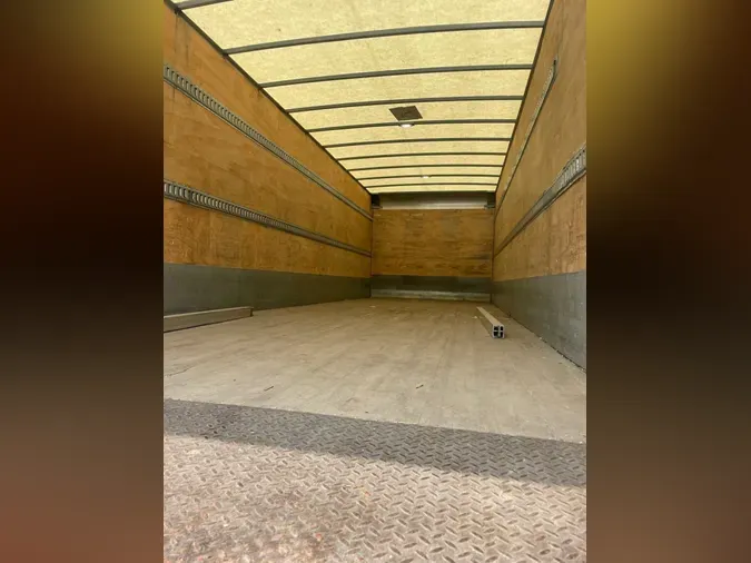 2020 FREIGHTLINER M2 106